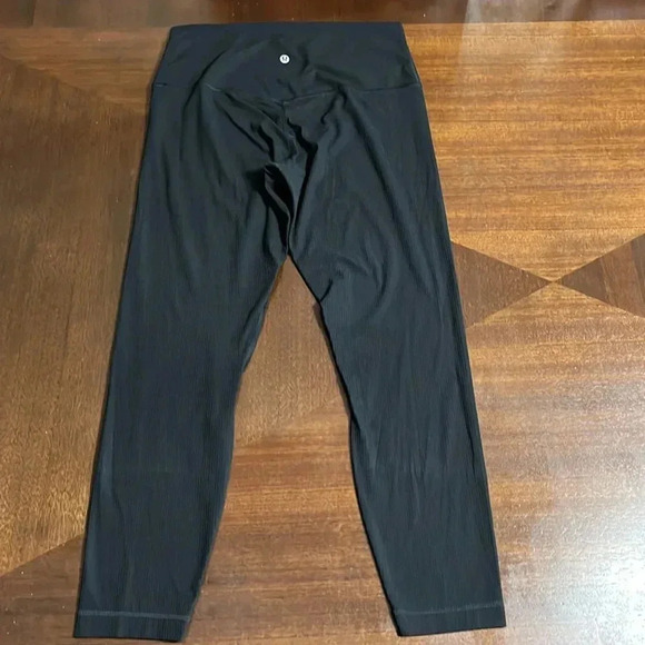 Lululemon high rice crop legging - Picture 3 of 6